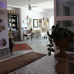 https://villa-mora.sicilyhotelsitaly.net